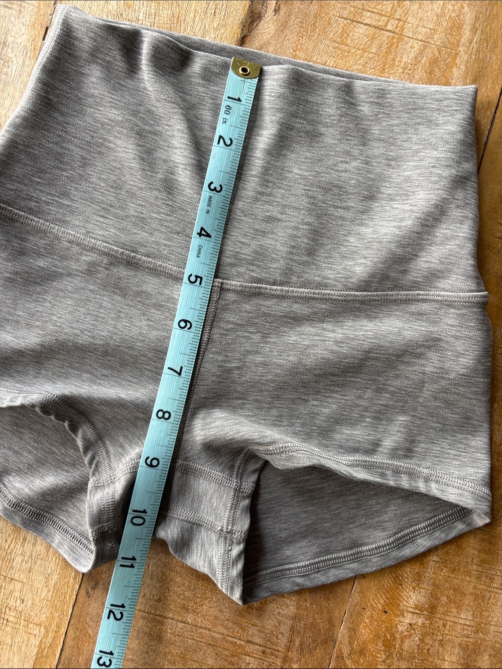Lululemon High-Waist Spandex Women’s Shorts size 2 - Picture 6 of 7